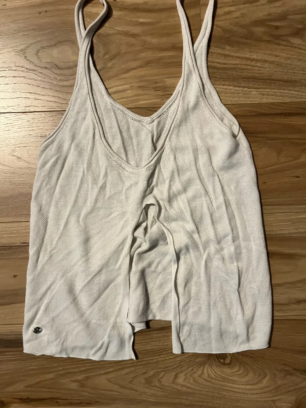 Lululemon Women’s White Flowy Tie Back V-Neck Tank Top - Picture 3 of 5